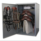 Nyeregtartó fémszekrény